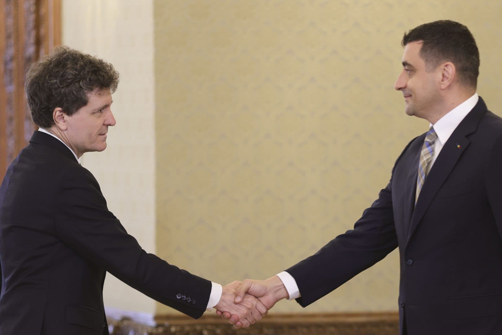 Nicușor Dan deschide ușa voturilor AUR pentru PSD? Președintele face o distincție periculoasă între „guvern cu AUR” și „guvern trecut cu voturile AUR”.