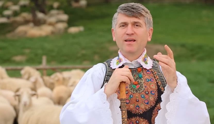 Cristian Pomohaci, slujbe și exorcizări și după ce a fost caterisit. Elena Merișoreanu: „Lăsați-l în pace, că nu face rău la nimeni, credința nu o putem opri!” / El a fost arestat iar pentru viol