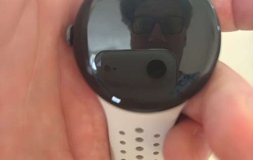 Un Pixel Watch 5, model nelansat încă, a fost găsit de un scafandru