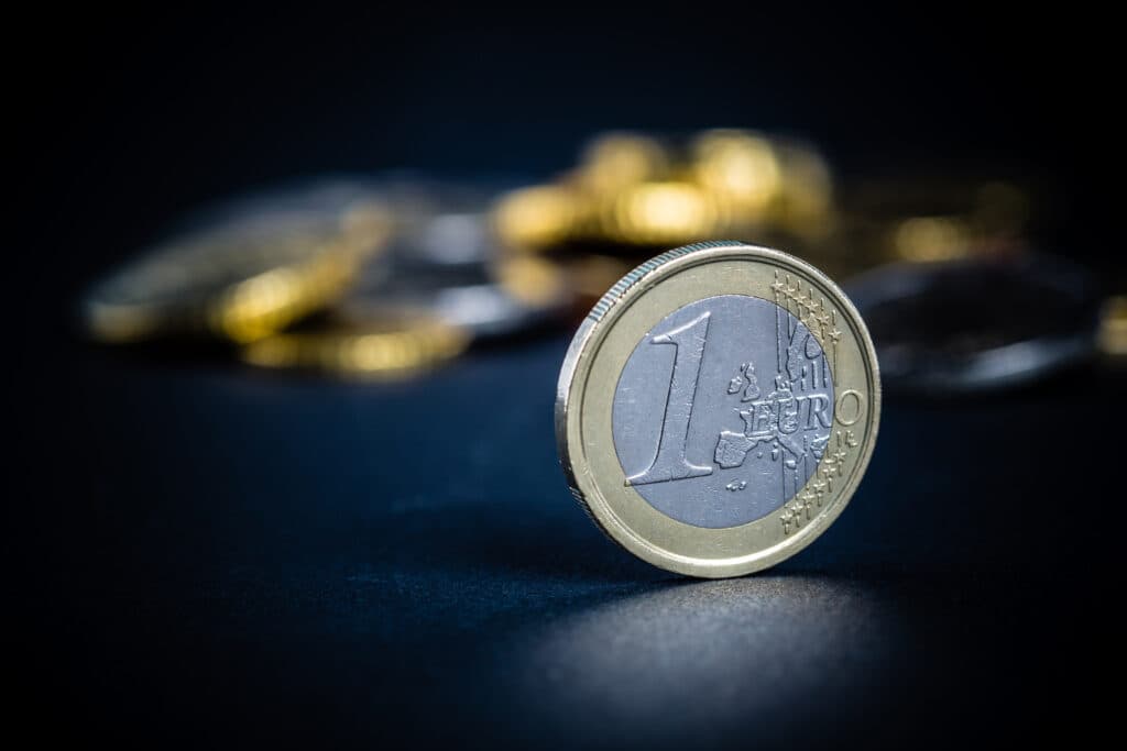 România încă nu este pregătită pentru moneda euro, arată un nou raport