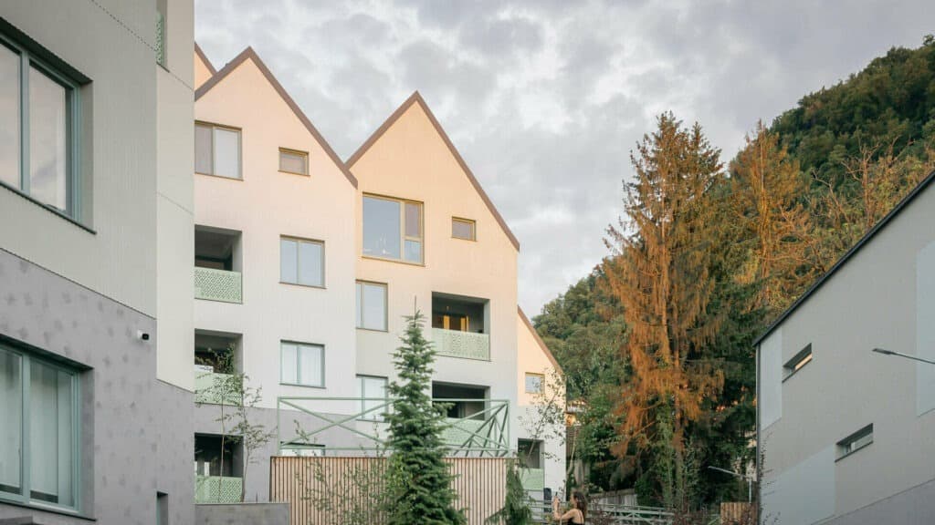 Reșița, Brăila și Giurgiu rămân printre cele mai ieftine orașe din România la apartamente. Cluj-Napoca, de peste trei ori mai scump