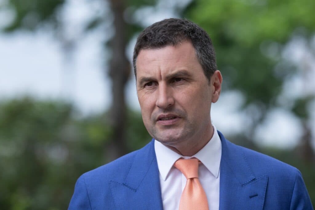 Proiectul privind terenurile degradate de la ADS a fost depus în Parlament. Guvernul încearcă să evite pierderea a 771 de milioane de euro din PNRR prin accelerarea investițiilor în energie regenerabilă