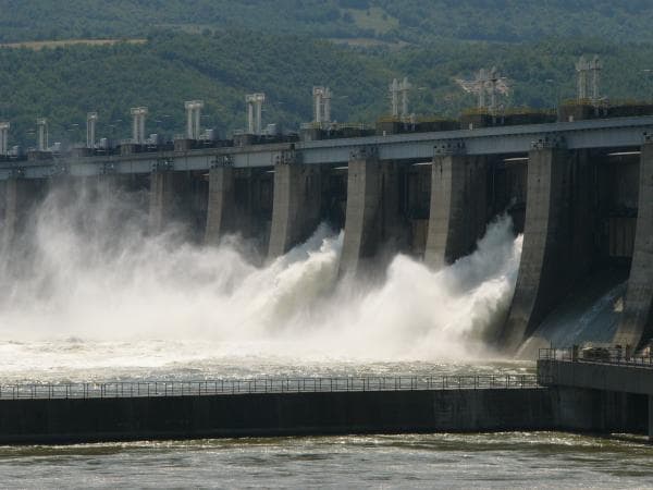 România și Serbia vor construi „Porțile de Fier 3” / Ilie Bolojan mandatat de Guvern să semneze memorandumul comun la aproape un an după ce a fost agreat de cele două țări / SUA interesate de proiect