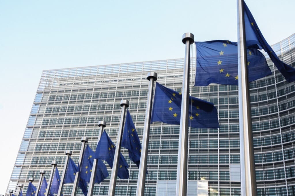 Parlamentul European: Raportul lui Siegfried Mureșan privind bugetul UE 2028–2034, aprobat / Creștere de 47% pentru agricultură, fonduri distincte pentru coeziune și majorare de 10% a bugetului total