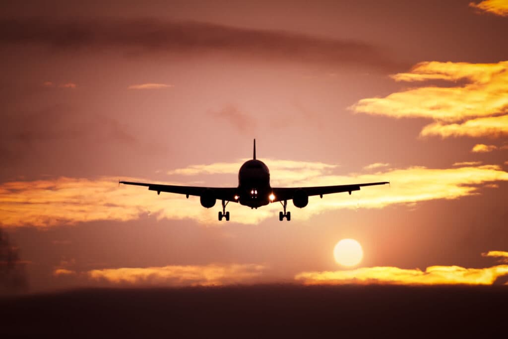 Inteligența artificială începe să piloteze avioane fără intervenție umană. Industria aeronautică intră într-o nouă eră