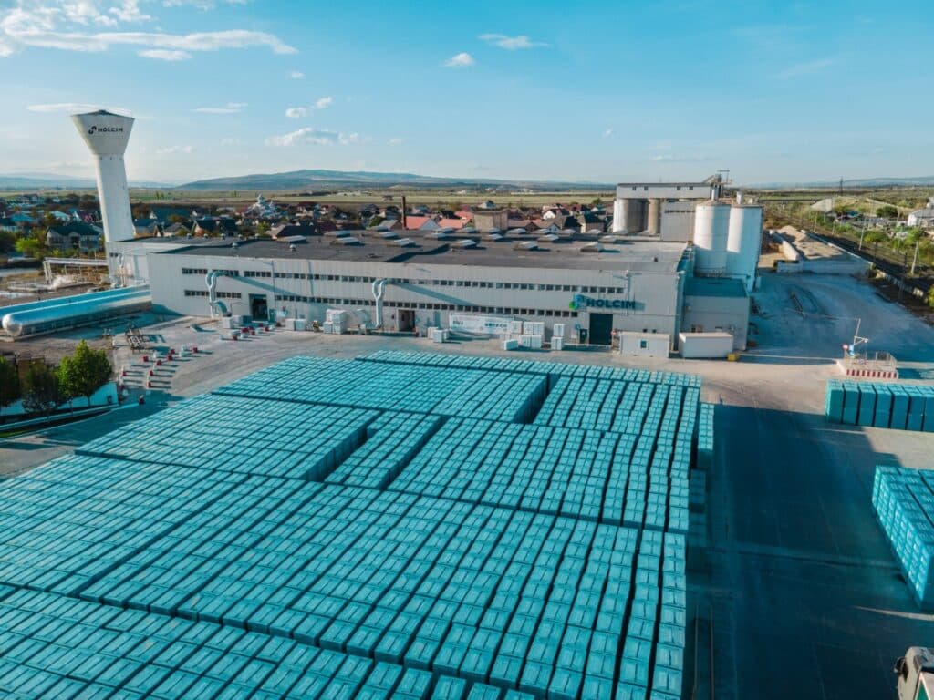 Comisia Europeană a aprobat achiziționarea Xella de către Holcim, dar cu condiția să sacrifice fabrica de BCA din Adjud / Tranzacție de 1,85 miliarde de euro