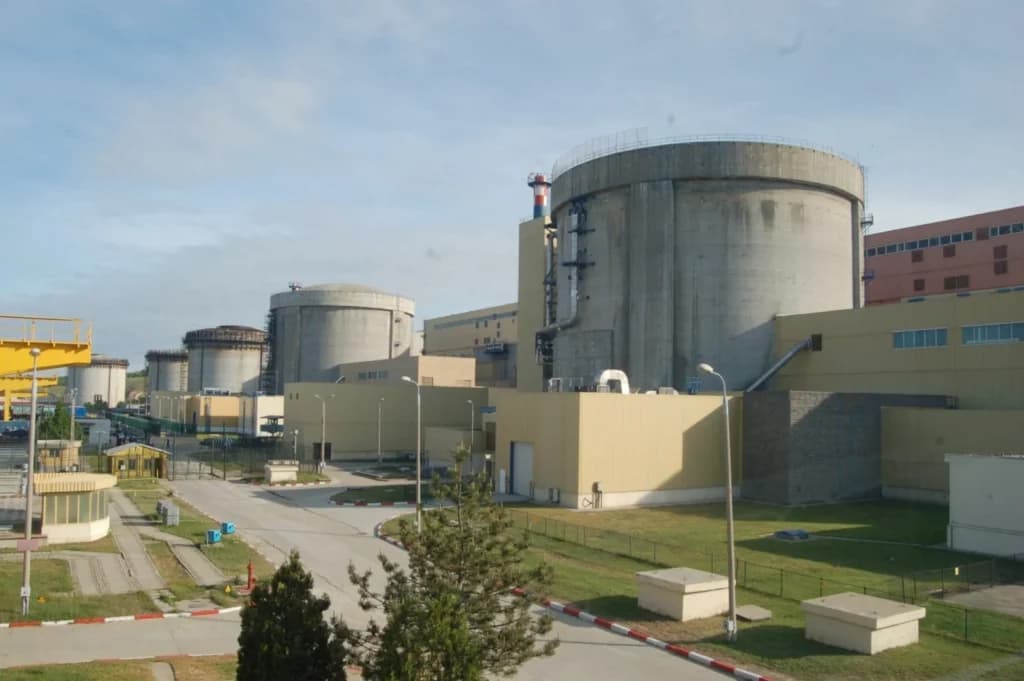 Unitatea 2 a Centralei Nucleare de la Cernavodă s-a deconectat automat de la rețea luni seara, după o problemă la un separator electric