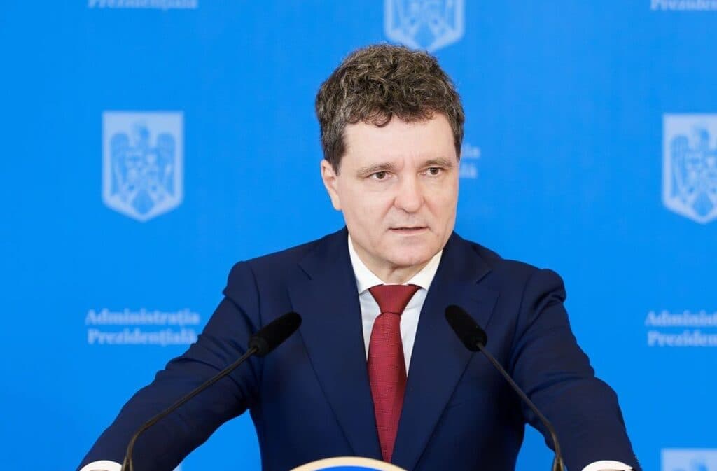 Nicușor Dan, apel la calm după ce leul a atins un nou record negativ: România își păstrează obiectivele privind deficitul și PNRR