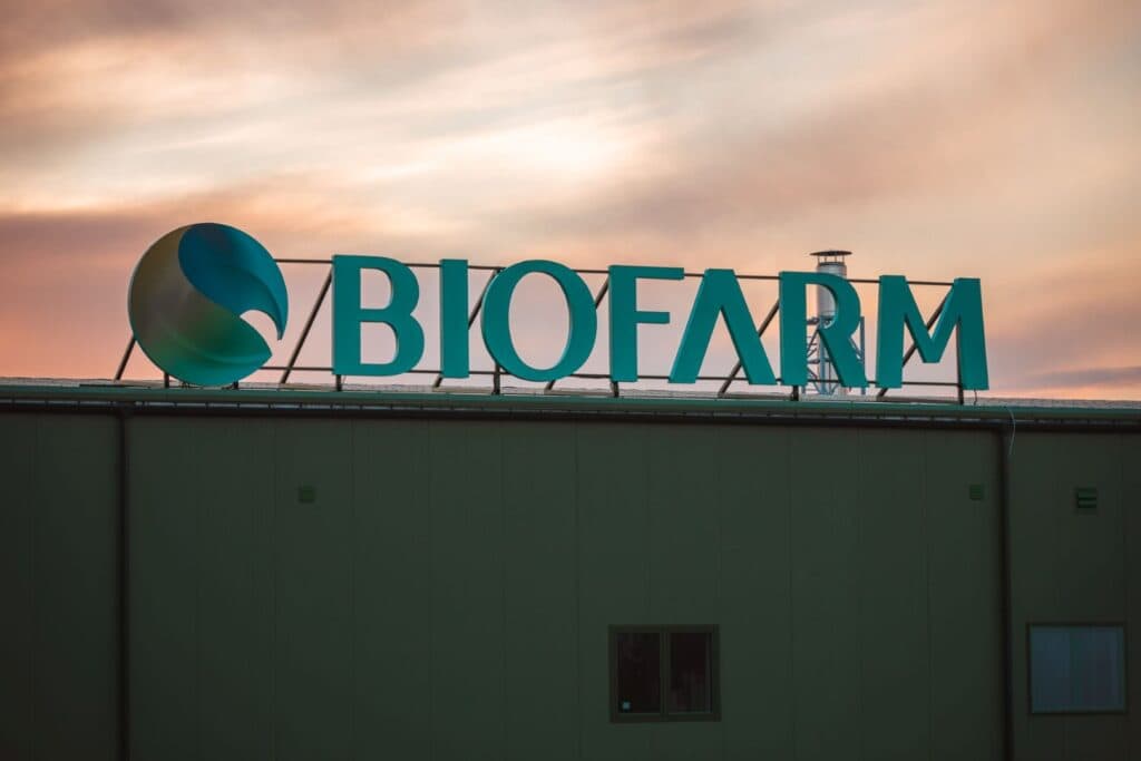 Consiliul de Administrație al Biofarm, undă verde pentru preluarea companiei de către polonezi. Tranzacția poate duce inclusiv la delistarea companiei de la Bursa de Valori București