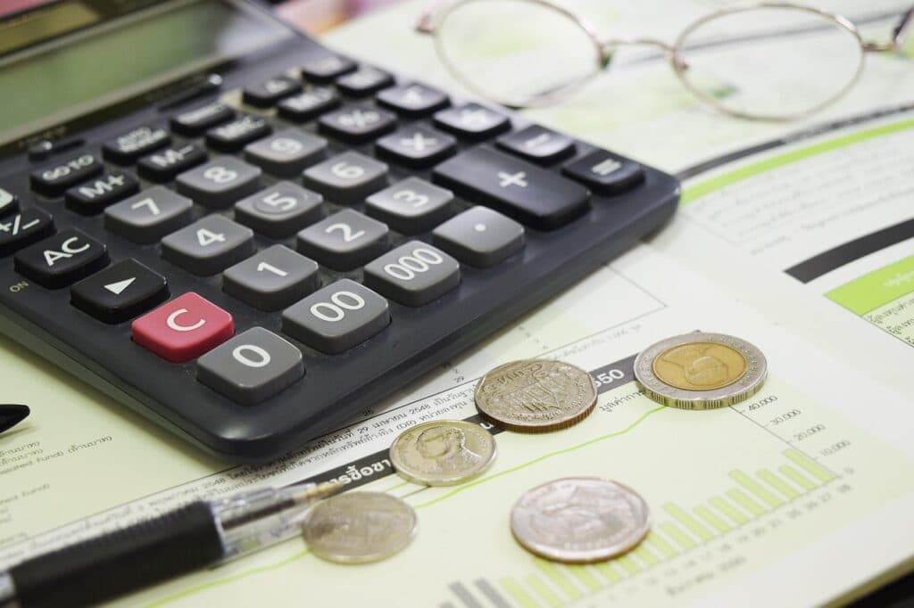 De la 1 ianuarie 2026, pragul fiscal pentru mijloace fixe a crescut la 5.000 de lei. Ce înseamnă, în practică, pentru companii?