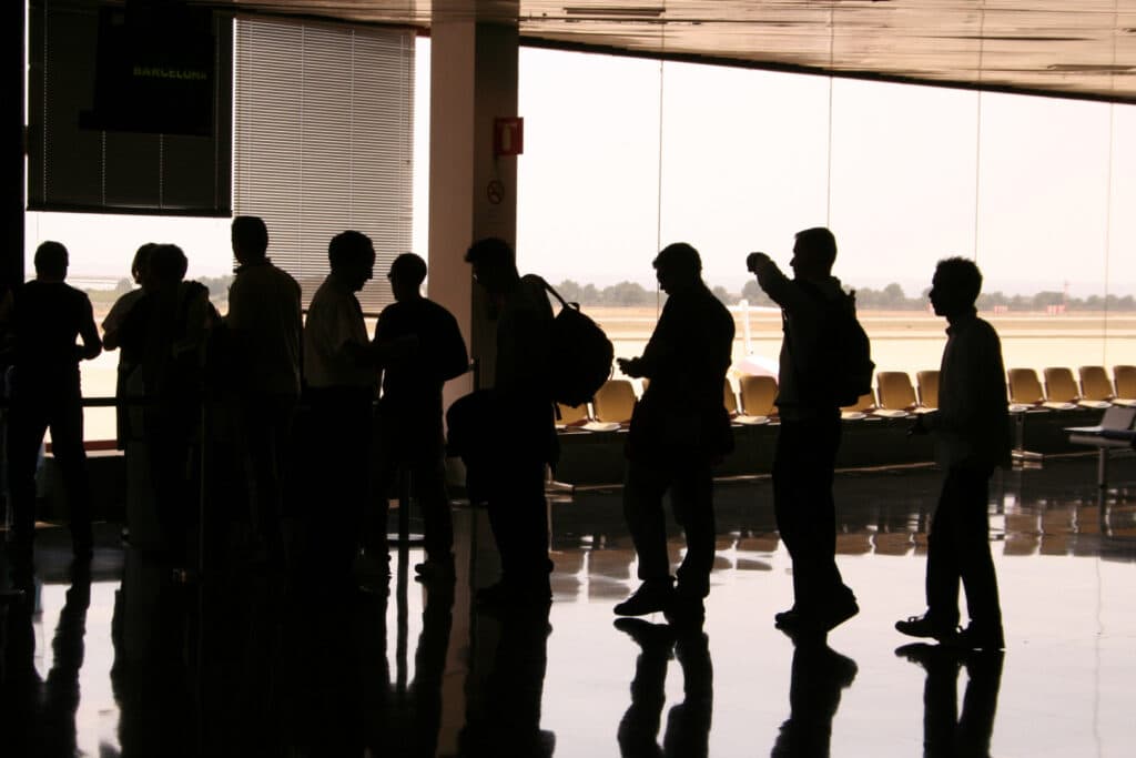 Efectele războiului din Iran: Traficul de pasageri pe aeroporturile europene a scăzut în aprilie, pentru prima dată din aprilie 2021