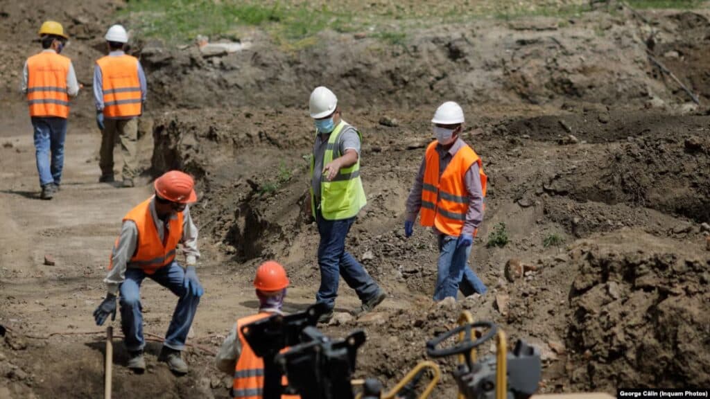 Analiză: Aproximativ două treimi dintre companiile de construcţii şi instalaţii estimează pentru acest an o scădere a volumului de lucrări