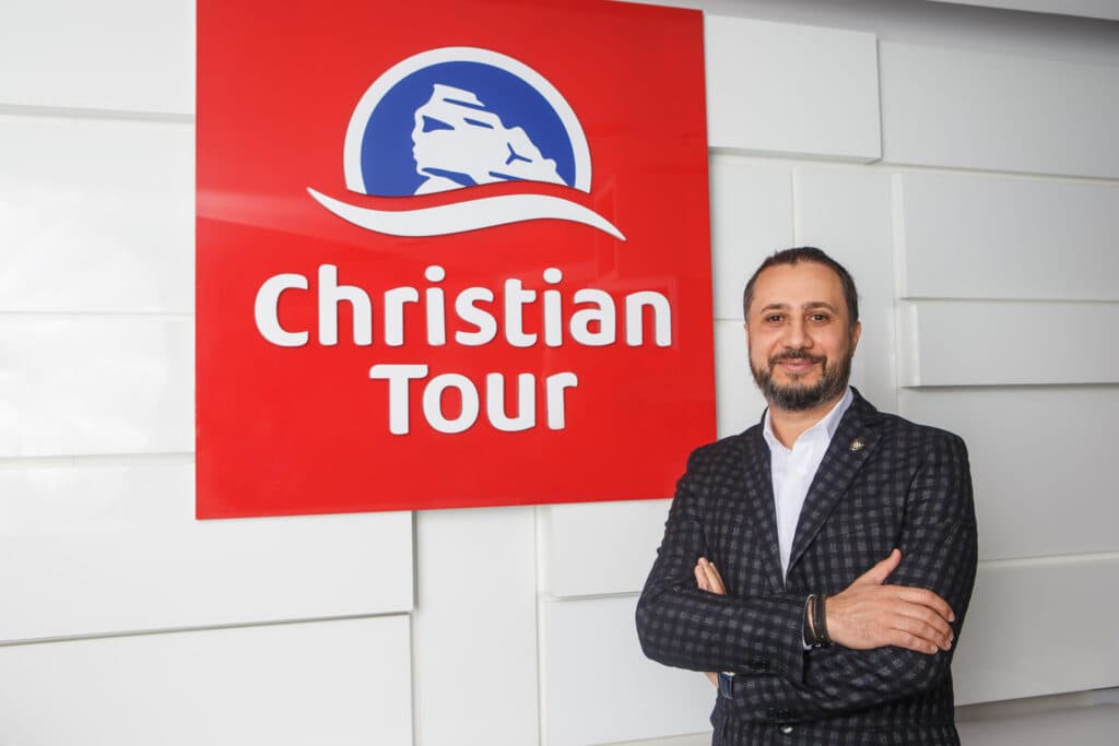 VIDEO INTERVIU | Christian Tour vine la bursă. Cristian Pandel: „Piața este foarte fragmentată. Vrem să creștem prin achiziții și să facem o figură frumoasă la nivel regional”