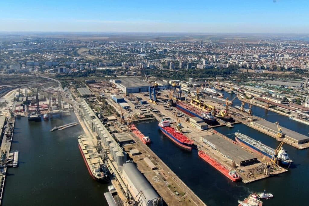 Adrian Mihălcioiu, liderul Sindicatului Liber al Navigatorilor: „Drona putea să avanseze către danele comerciale, chiar și în danele de la Oil Terminal. După 4 ani de război, noi nu avem un sistem de supraveghere a coastelor românești”