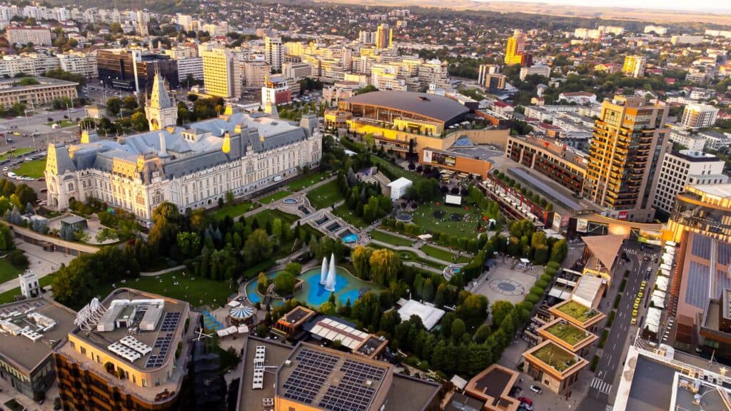 Cum pot fi transformate orașele României | Investițiile în infrastructură, spații verzi și regenerare urbană, în centrul dezbaterilor la summitul TILIA de la Iași, organizat de IULIUS