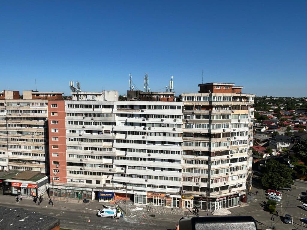 FOTO | Nicușor Dan prezintă dovezile că drona prăbușită în Galați era rusească