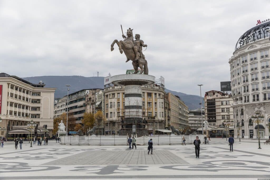 Un nou trend printre turiști include arhitectura brutualistă. Unde poți vedea acest stil