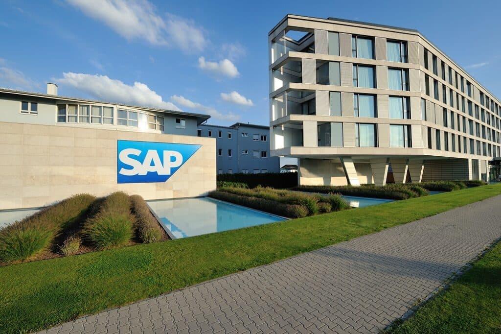 E.ON a accelerat digitalizarea operațiunilor și a redus cu 77% timpii de nefuncționare IT după migrarea către cloud