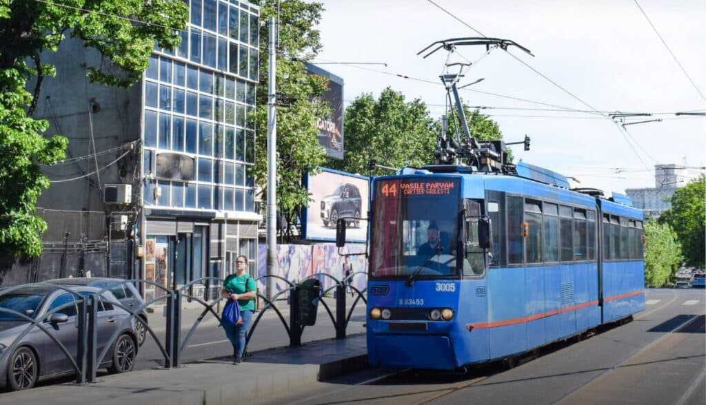 Primăria Capitalei anunță că de luni, 06 iulie, începe reabilitarea liniei de tramvai 44 și vor fi lucrări în zona Foișorul de Foc