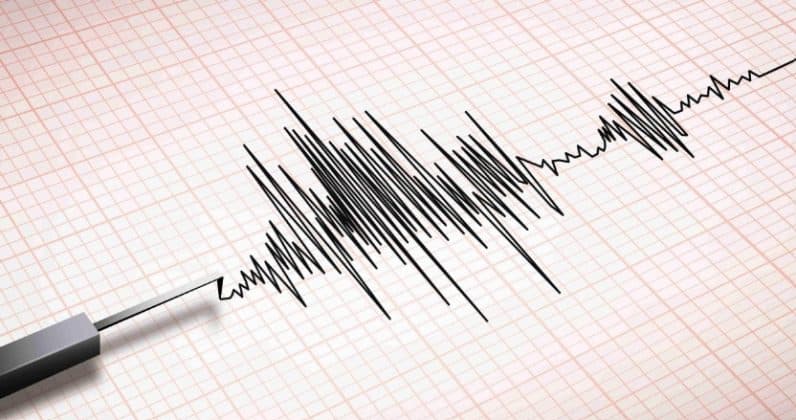 Cutremur puternic cu magnitudinea de 7,5 în largul Japoniei. A fost emisă o avertizare de tsunami