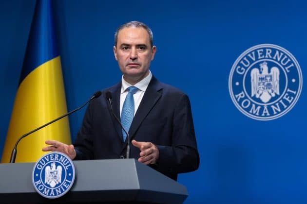 Nazare: Reconfirmarea ratingului într-un context politic incert, desi un aspect îmbucurător, atrage atenţia asupra impactului pe care deciziile politice îl au asupra încrederii investitorilor
