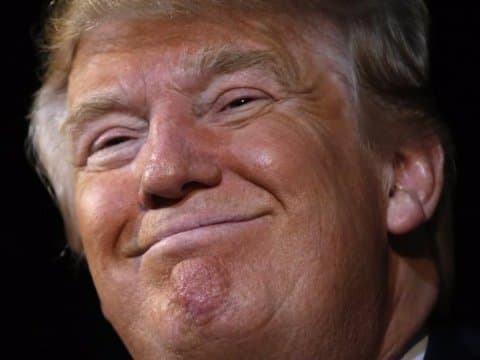 Trump a semnat în sfârșit ordinul de reglementare a inteligenței artificiale în SUA. De ce președintele american a amânat mult timp acest moment