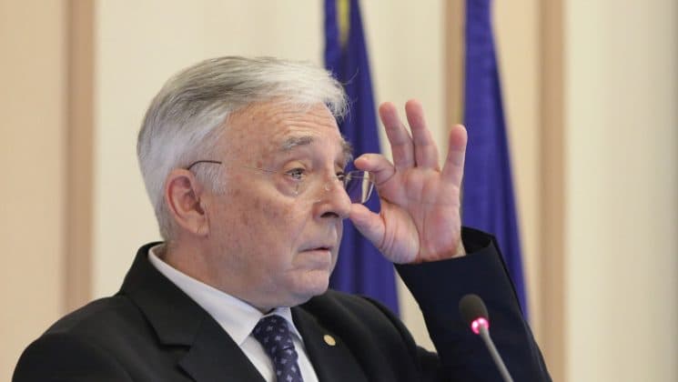 România preia preşedinţia anuală rotativă a Consiliului de Administraţie al CEF. Este reprezentată de guvernatorul BNR, Mugur Isărescu