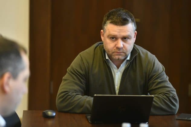 E oficial. DNA arată cum a ajuns să-l agațe pe primarul Ciucu într-un dosar de luare de mită. Totul a pornit de la o firmă de pariuri, un cetățean bulgar și șpăgi de 500 și 1.500 de euro