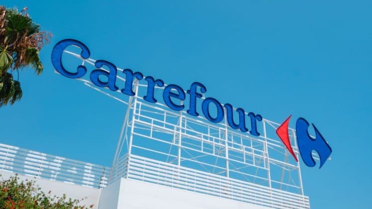 Tranzacția anului: Frații Pavăl, patronii Dedeman, preiau Carrefour România. Aviz dat de Concurență