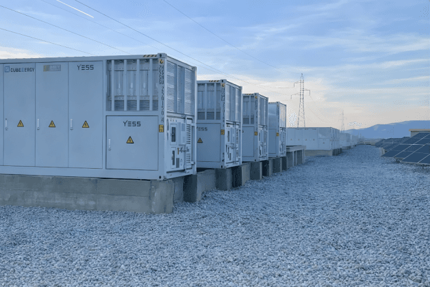 Baterii peste baterii. Românii de la Parapet pun o unitate de 100 MWh în Neamț, pentru un cunoscut investitor în imobiliare din România