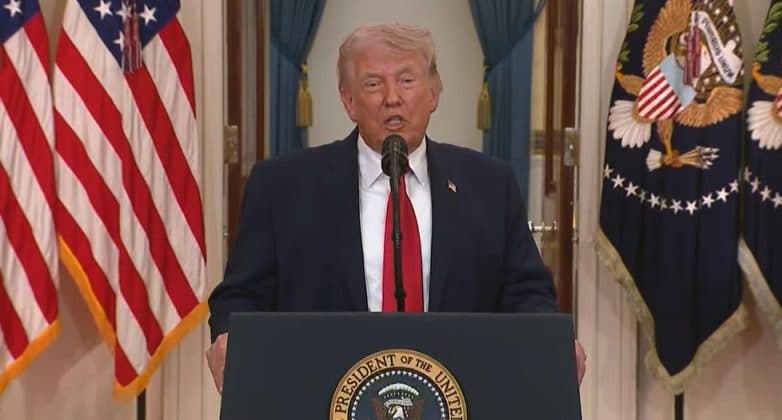 Trump spune că discuţiile cu Iranul ar putea fi finalizate „în acest weekend”, dar un eșec nu este exclus