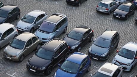 Ofertă limitată pentru șoferii din România. RCA cu „CASCO” gratuit, la cea mai nouă firmă de pe piață. Ce spune Anytime despre lansarea prin brokeri
