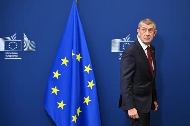 Cehia nu va atinge „probabil” obiectivul NATO de creştere a cheltuielile pentru apărare la 2% din PIB