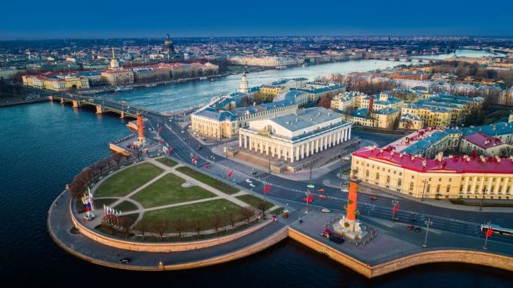 Oameni de afaceri şi politicieni de extremă-dreapta germani revin la forumul economic de la Sankt Petersburg