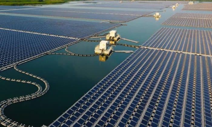 Mega-investiție pe Olt: Hidroelectrica vrea panouri fotovoltaice plutitoare pe 5 lacuri de acumulare și o capacitate uriașă de baterii lângă ele