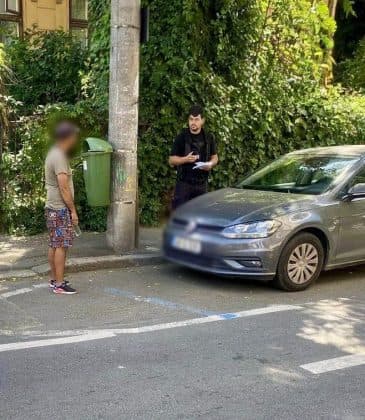 Parcagii și lipitorii de afișe, luați la ochi de Poliția Locală din București. Instituția a împărțit amenzi în valoare de 15.900 de lei săptămâna trecută