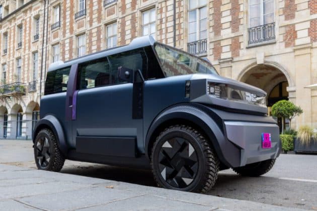 VIDEO Cea mai nouă mașină electrică Dacia, Hipster, a ieșit pe stradă. Ce părere are publicul