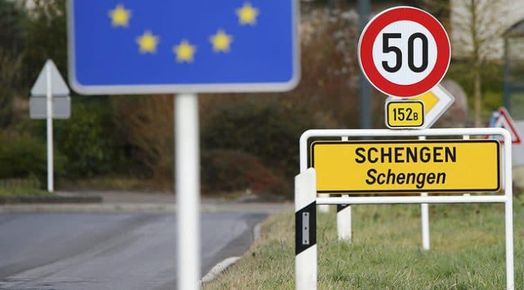 Un an şi jumătate de când România a intrat complet în Schengen. Comisia Europeană va prezenta raportul anual privind starea spaţiului Schengen