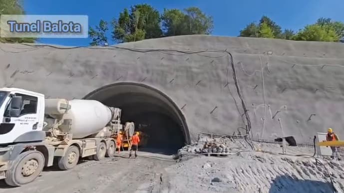 VIDEO Autostrada A1 Sibiu – Pitești: Turcii de la Mapa – Cengiz au început lucrările la al treilea tunel din secțiunea 2