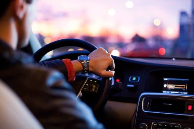 O firmă de ride-sharing din Capitală a fost amendată cu peste 1,2 milioane de lei pentru muncă nedeclarată
