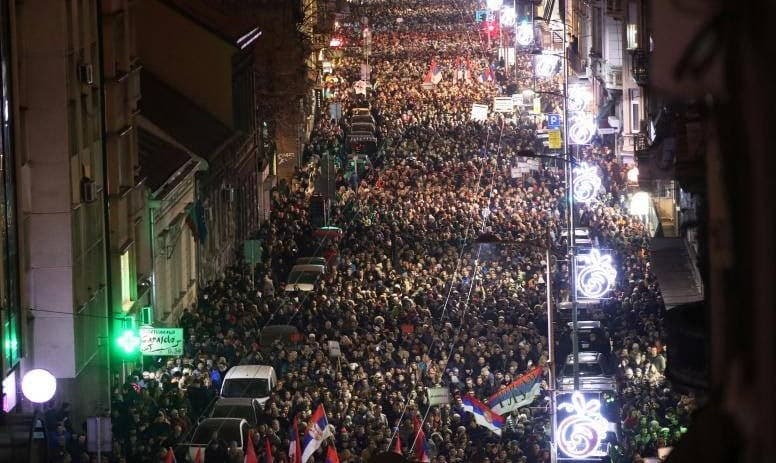 Alertă de călătorie a ministerului de Externe pentru românii care merg în Serbia: Proteste în Belgrad și alte două orașe