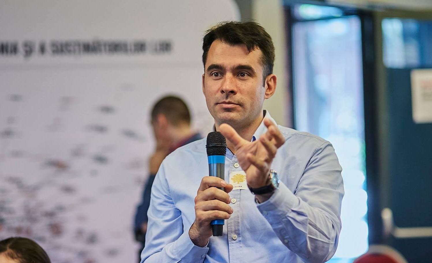 Liderul senatorilor USR, despre o eventuală ieșirea de la guvernare a PSD: Dacă merg pe calea asta să se ia în brațe cu AUR și să vină la guvernare