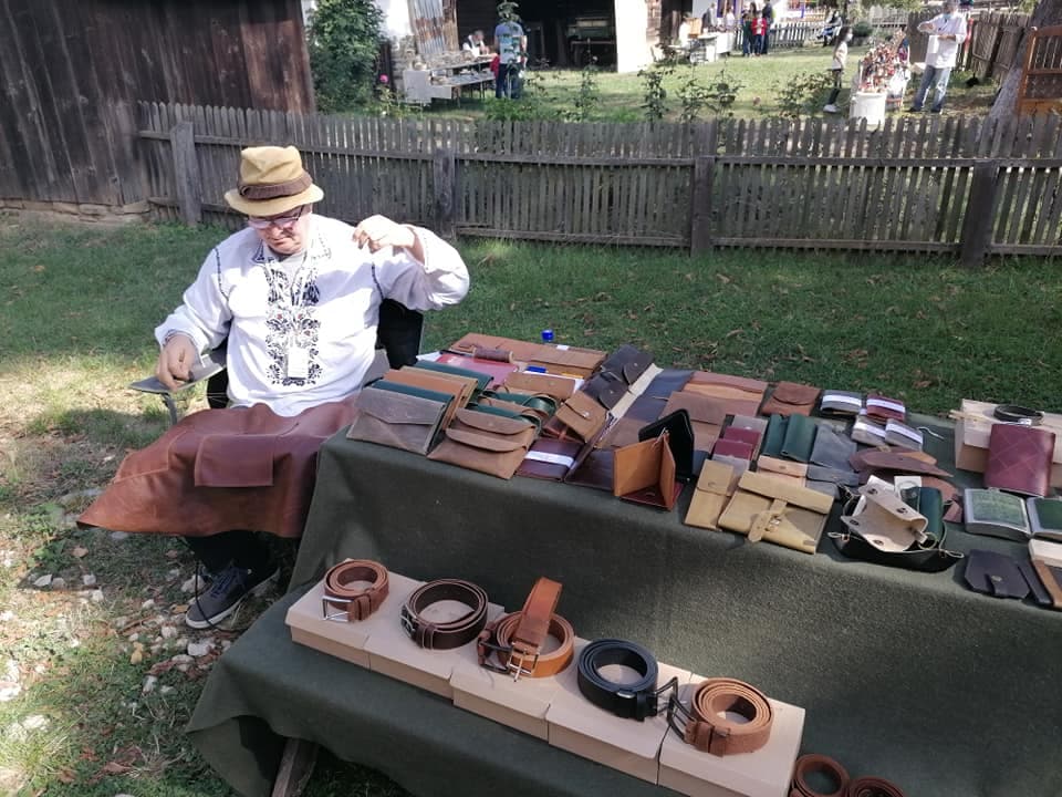 Târg de Florii la Muzeul Satului / Meşteri populari, ateliere demonstative şi recitaluri de muzică populară