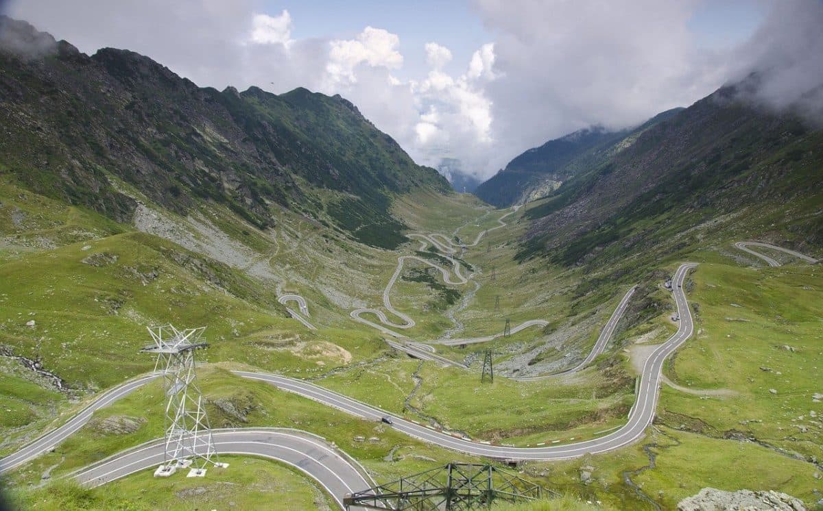 Restricții de trafic pe Transfăgărășan și DN1 în perioada Turului Ciclist al Sibiului. Șoferii sunt sfătuiți să folosească rute alternative