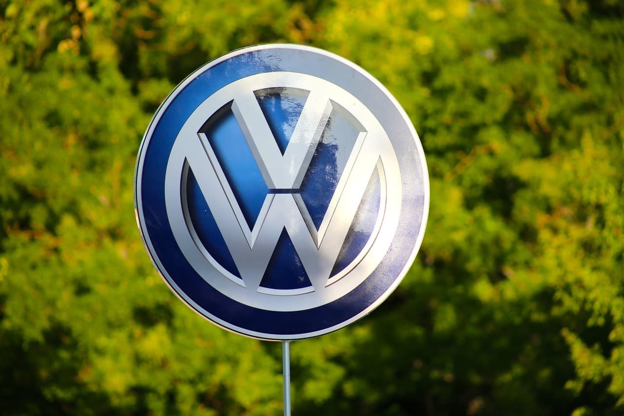 Concedieri masive anunțate de Volkswagen / 19.000 de locuri de muncă vor fi eliminate în fabricile din Germania până la sfârșitul anului 2026