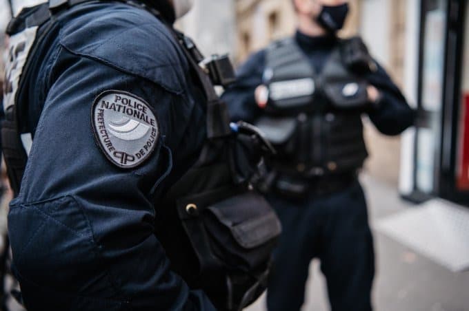 Elevă de 15 ani, înjunghiată într-un liceu din Franța / Victima, în stare gravă