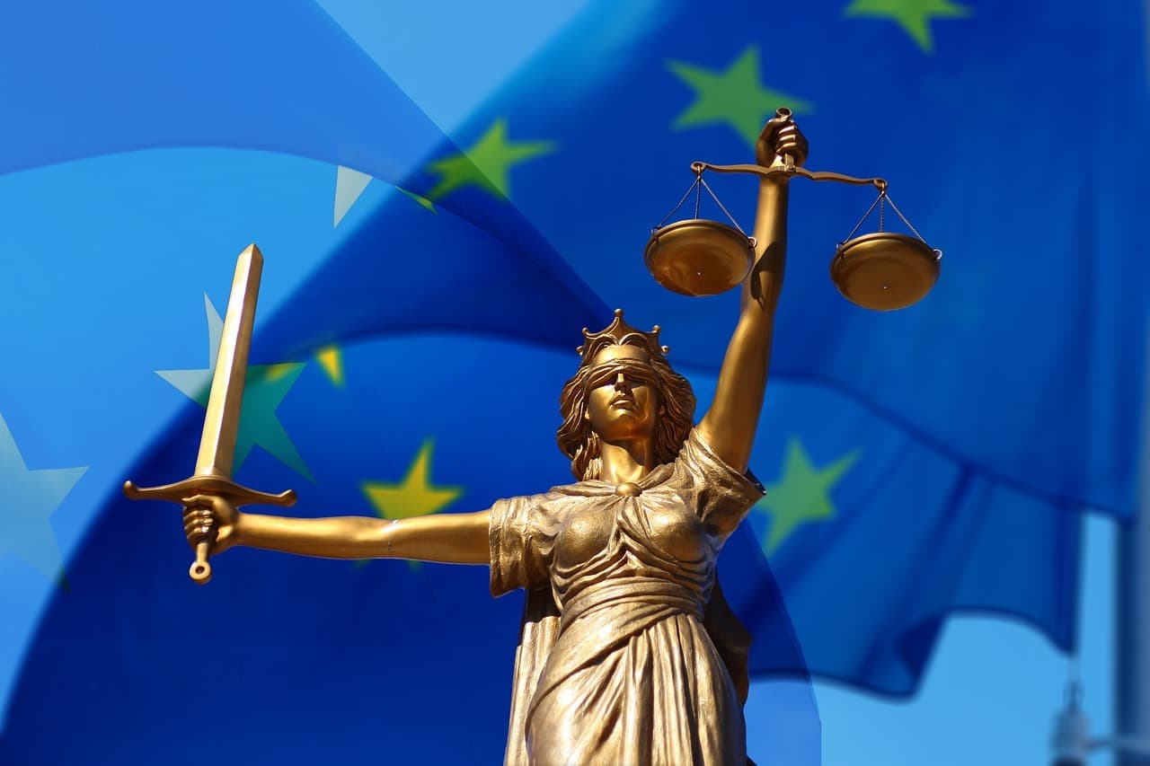 UE poate îngheța activele rușilor sancționați chiar și prin trusturi, a decis Curtea de Justiție a Uniunii Europene