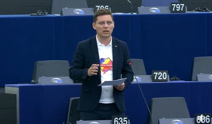 Negrescu: Deprecierea leului la nivel istoric reflectă ieşiri de capital şi lipsa de încredere a investitorilor în contextul crizei politice