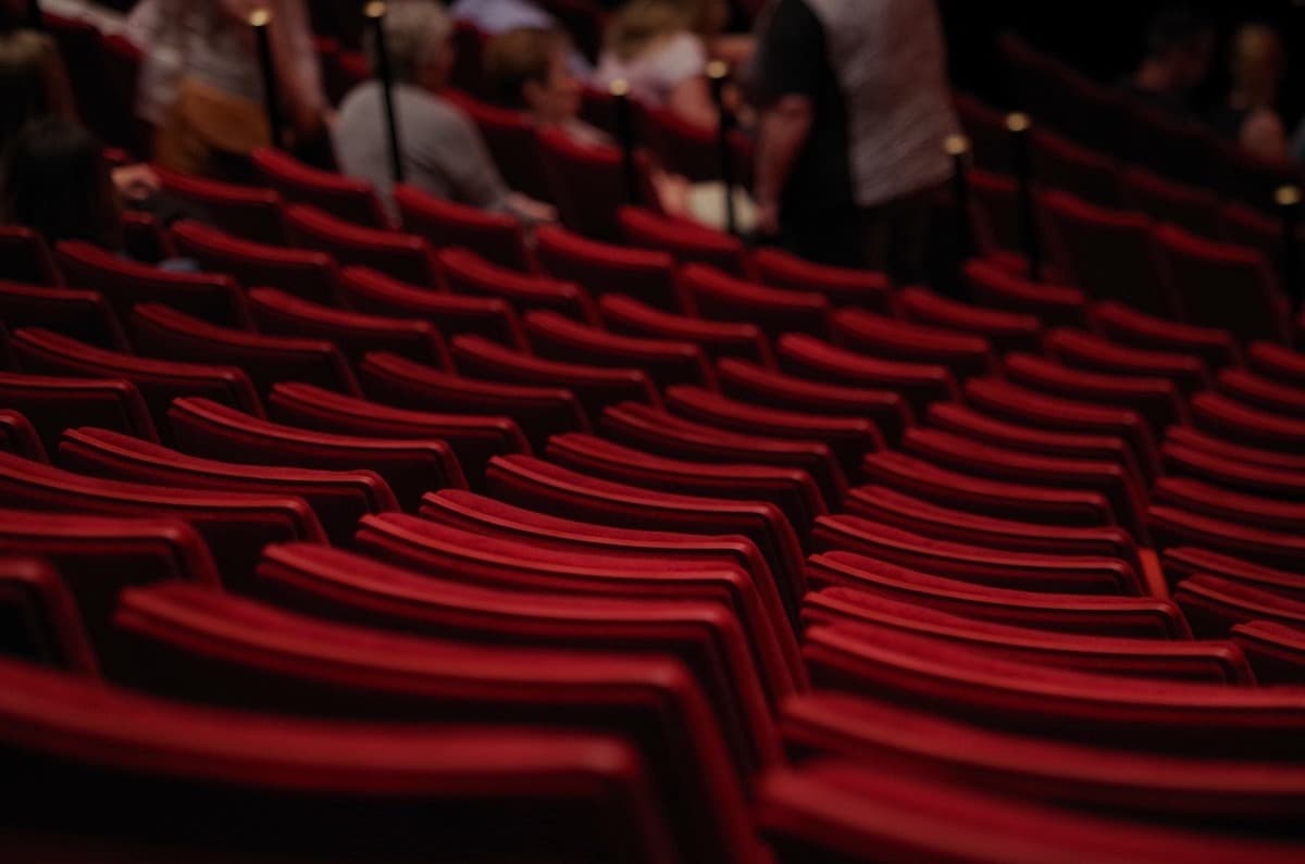 „Mein Kampf”, premieră la Teatrul Masca / Piesa nu se concentrează pe dictator, ci pe tânărul Hitler, un personaj nesemnificativ, un artist eșuat, aflat într-un azil de noapte