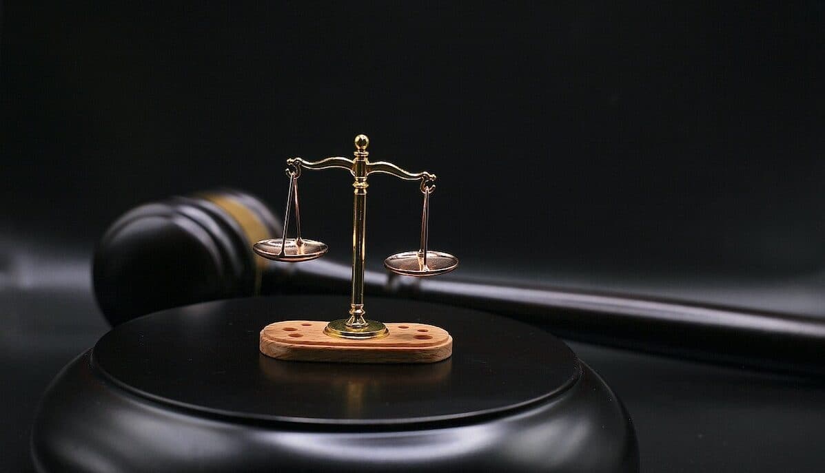 Procurorii din Paris investighează un avocat elvețian într-un dosar privind presupusa deturnare de acțiuni Hermès în beneficiul LVMH